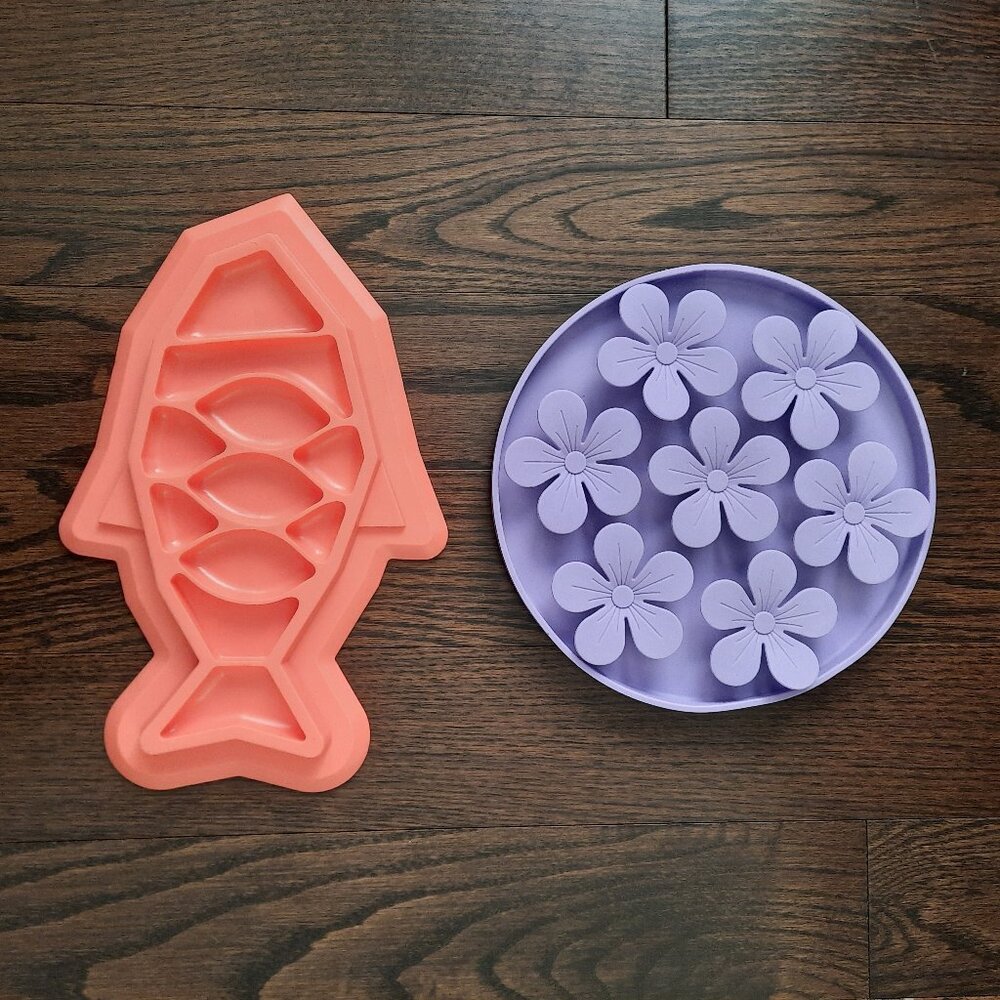 Set of 2 dog or cat slow feeder bowls